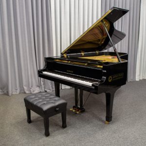 Yamaha C7