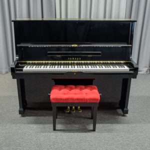 Yamaha U2H - ČRNA