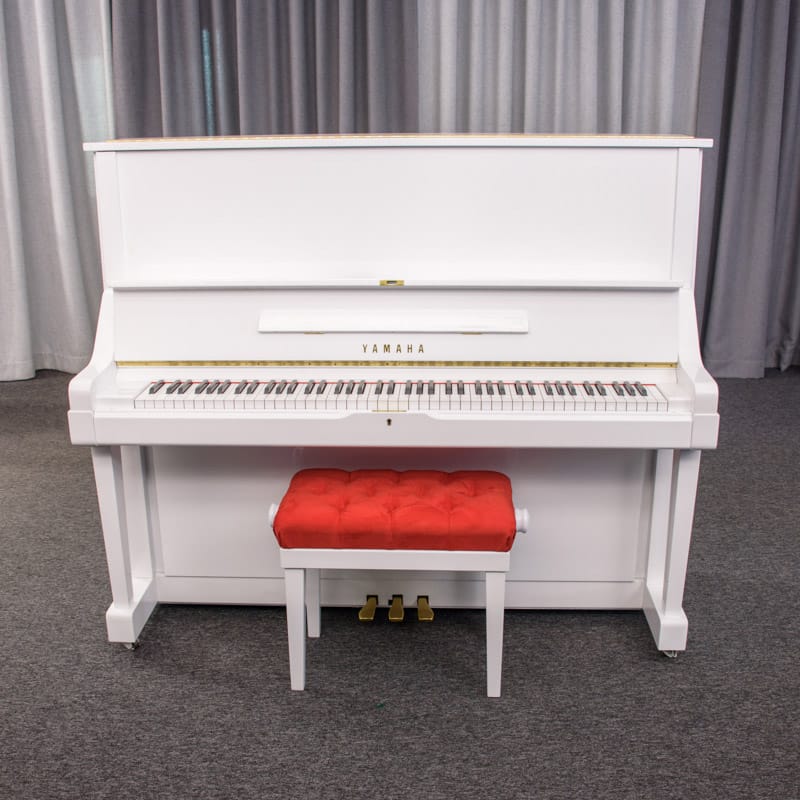 Yamaha UX pianino